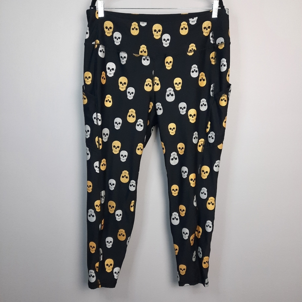 Torrid High Rise Black Silver and Gold Glitter Skull Print Leggings size 2X